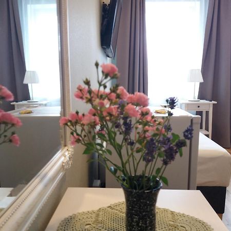 Nurmbergi Maja Hostel Βιλιάντι Δωμάτιο φωτογραφία